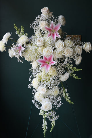 ETERNAL LIFE (SYMPATHY CROSS WREATH)